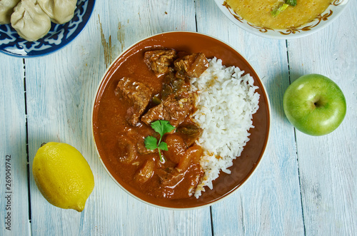 Cuadros en Lienzo Lamb and apricot Cape Malay curry