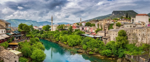 Wall Mural - Old town of Mostar with famous Old Bridge (Stari Most), Bosnia and Herzegovina