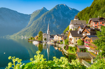 Wall Mural - Classic view of Hallstatt in summer, Austria