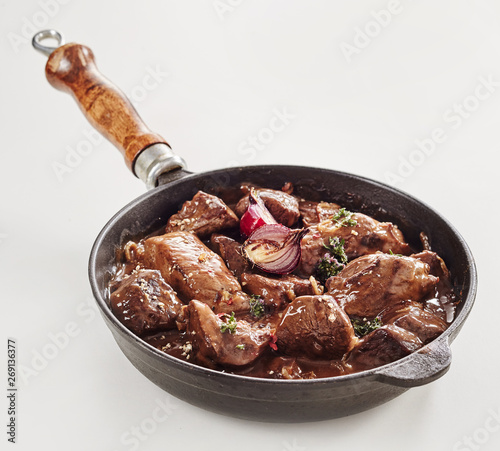 Fotografía Venison hotpot or goulash with wild boar