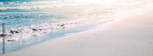 Cuadros en Lienzo Summer sand beach and seashore waves background