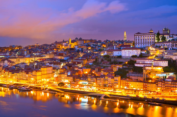 Fototapete - Porto twilight skyline Douro Portugal