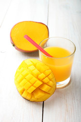 Wall Mural - ripe juicy mango