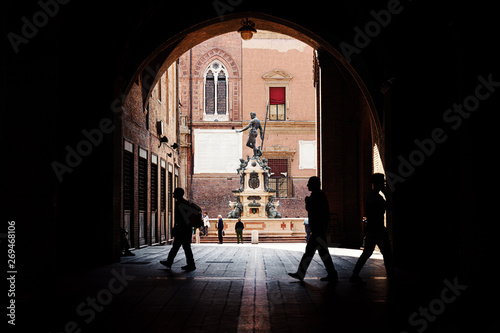 Fotografía Neptune fountain in the Piazza Maggiore in Bologna, Italy