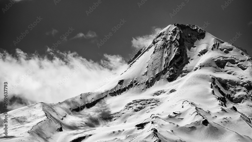 The Summit of Mt. Hood in Black and White - obrazy, fototapety, plakaty 