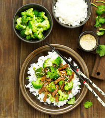 Wall Mural - Beef with broccoli and rice. Asian cuisine.