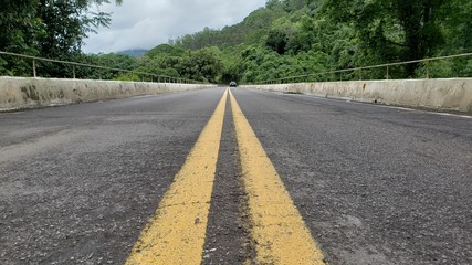 sinalização de trânsito, proibido ultrapassar, estrada, caminho, sinal, listra amarela, transporte, marcas, natureza