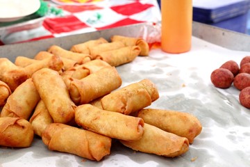 Canvas Print - spring rolls at street food