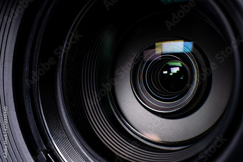 Fotomural Video camera Movie level, The zoom lens is working.