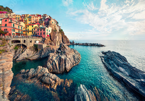 Second city of the Cique Terre sequence of hill cities - Manarola Tableau sur Toile