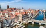 Fototapeta Miasto - Gdańsk stare miasto. Zielony Most i Zielona Brama z lotu ptaka.
