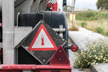 Canvas Print - Camion cisterna de mercancias peligrosas