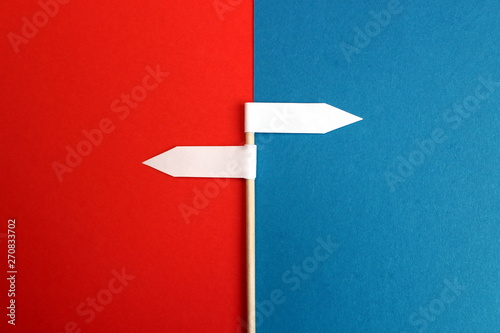 Arrows two shows a different direction made of paper Tableau sur Toile