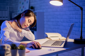 Canvas Print - woman overtime work