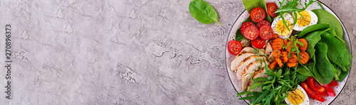 Fotografia  Plate with a keto diet food