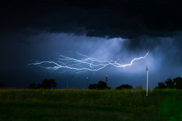 Wall Mural - horizontal lightning bolt with many side branches near miles city in montana, usa