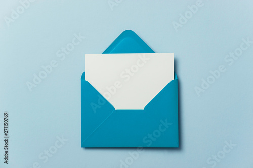 Cuadros en Lienzo Blank white card with blue paper envelope template mock up