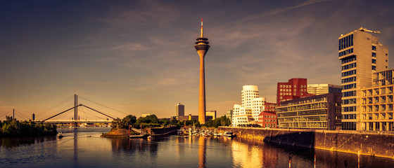 Wall Mural - Panorama Düsseldorf Rhein Medienhafen