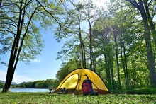 初夏・湖畔のキャンプ