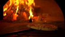 Clay Oven, Cooking Pizza In Slow Motion, Pizza Oven, Traditional Pizza, Italian Pizza, Wood Fire Pizza, Brick Oven