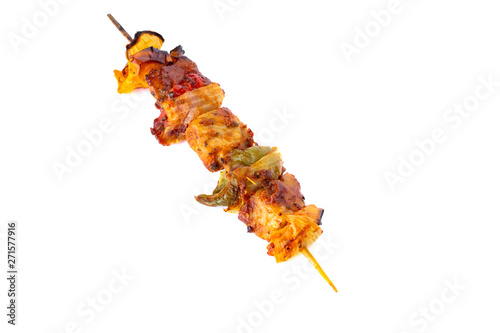 Fotomural Grilled pork skewer and vegetables barbecue isolated on white background