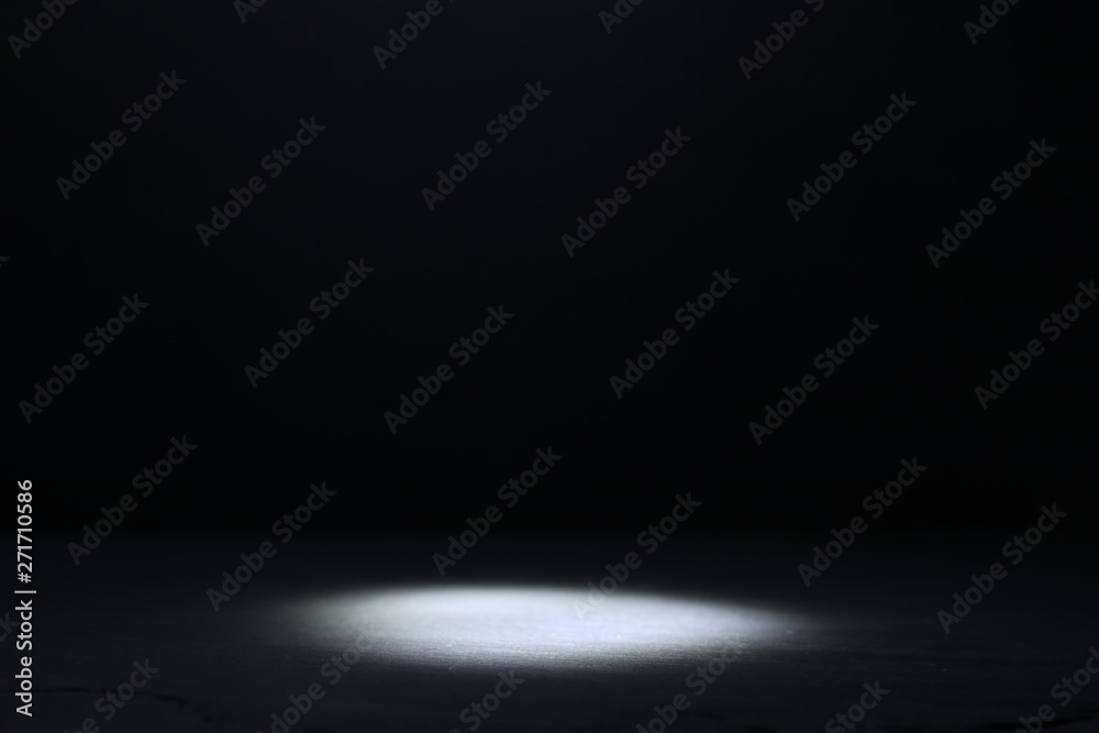 abstract dark concentrate floor scene with mist or fog, spotlight and display - obrazy, fototapety, plakaty 