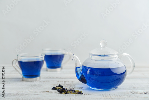 Cuadros en Lienzo Two glass cup of blue Anchan tea