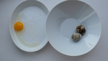 quail eggs, yolk, tomato,