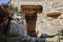 Grotta Della Vipera. Antico Sepolcro Di Epoca Romana. Cagliari, Sardegna, Italia