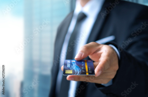 Fotografía Businessman pay or shopping by credit card
