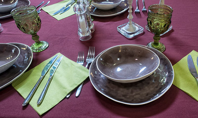 Table setting. dishware, monochrome napkins, Cutlery, The view from the top.