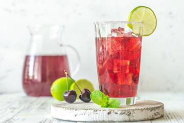 Canvas Print - Glass of cherry mojito