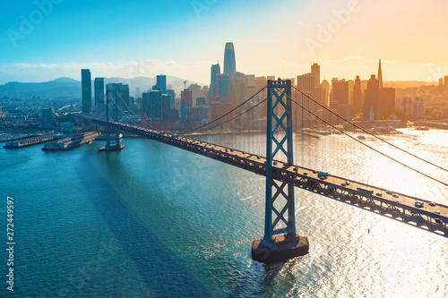 Fototapeta San Francisco  widok-z-lotu-ptaka-na-bay-bridge-w-san-francisco-ca