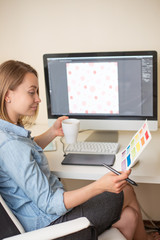 Fototapete - Graphic designer. Work with color on the project. web design concept. freelancer. art