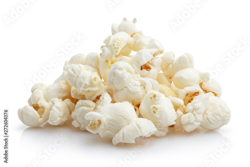 Fotomural Heap of delicious popcorn, isolated on white background