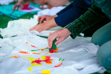 Creating your own t-shirt workshop outdoor activity for the yout