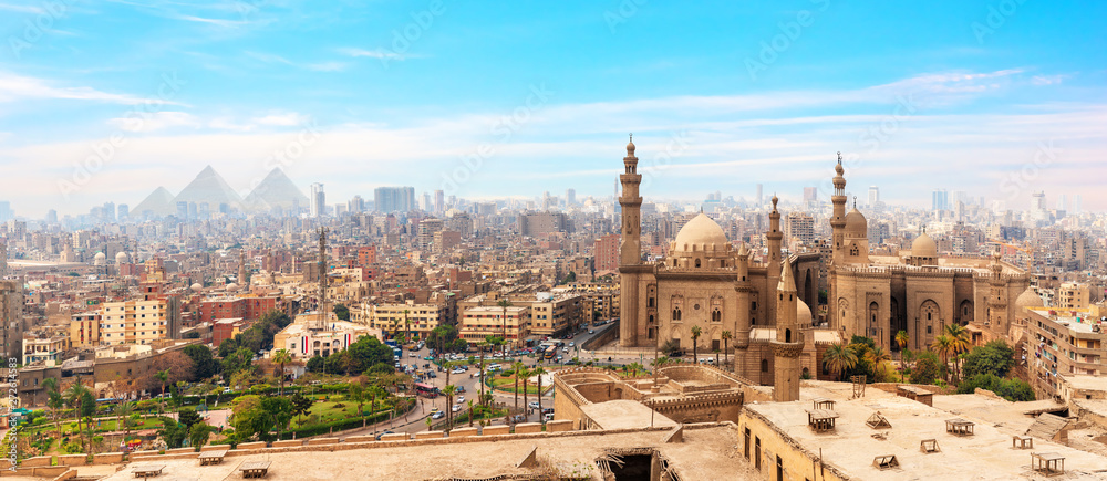 The Mosque-Madrassa of Sultan Hassan  in the panorama of Cairo, Egypt - obrazy, fototapety, plakaty 