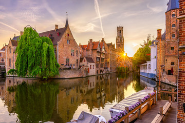 Fototapete - Classic view of the historic city center of Bruges (Brugge), West Flanders province, Belgium. Sunset cityscape of Bruges.