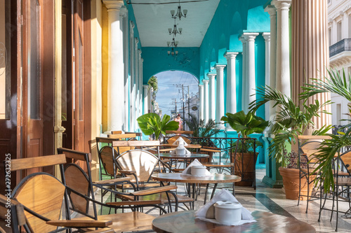 Cuadros en Lienzo Santa Clara, Cuba, colonial style architecture