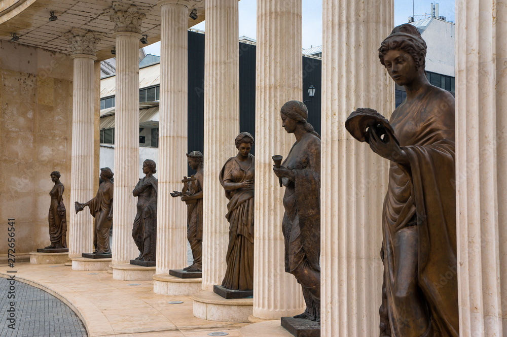 Obraz na płótnie Nine Muses Monument in Skopje, Macedonia w salonie
