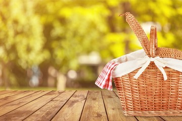 Canvas Print - Basket picnic leisure table green red white