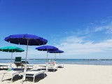 Fototapeta Do pokoju - giornata di mare estate spiaggia relax ombrelloni marche abruzzo riviera rimini pescara san benedetto 3