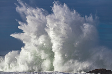 Poster - waves crashing on rocks