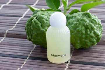 Shampoo made from bergamot helps inhibit hair loss, build strong hair roots, say goodbye to dandruff and itching.