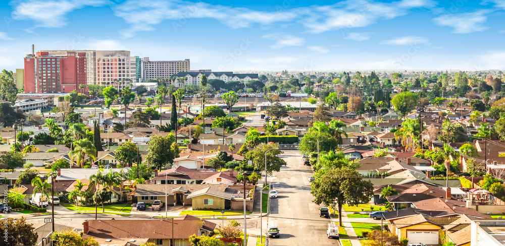 Panoramic view of a neighborhood in Anaheim, Orange County, California - obrazy, fototapety, plakaty 