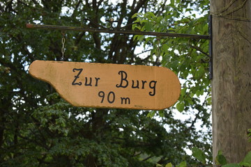 Sticker - Holzsschild zur Burg