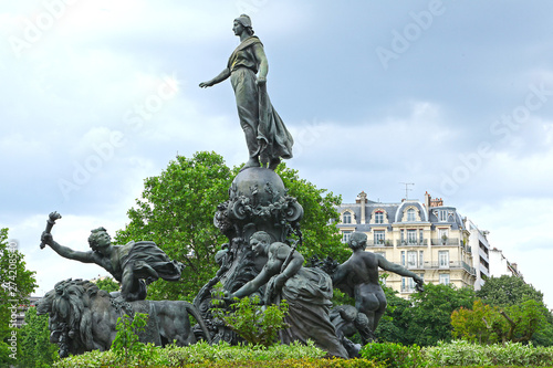 Fotomural Statue place de la Nation à Paris
