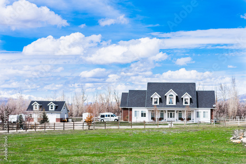 Fotografía Beautiful rural american farmhouse