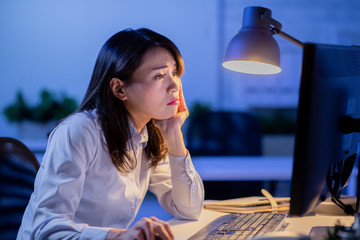 Canvas Print - woman overtime work