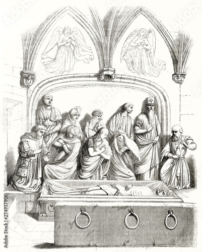 Fotografía Ancient reproduction of the religious statues in St-Jean-Baptiste sepulcher in the homonym basilica in Chaumont France